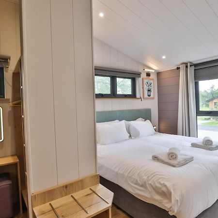 Blenheim Palace Lodge Retreat Вудсток Экстерьер фото